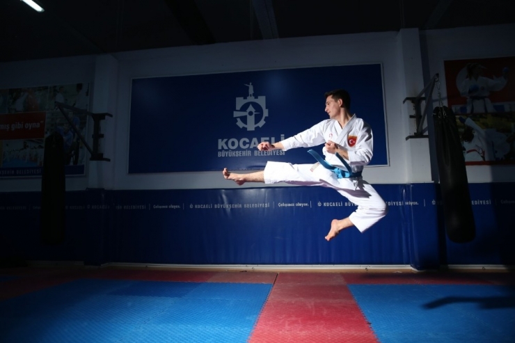 İşitme Engelli Karateci, Tarih Yazmak İstiyor