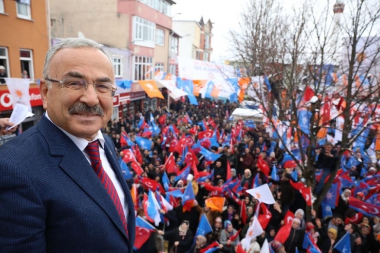 Hilmi Güler: “Biz Ancak Allah’ın Önünde Eğiliriz”