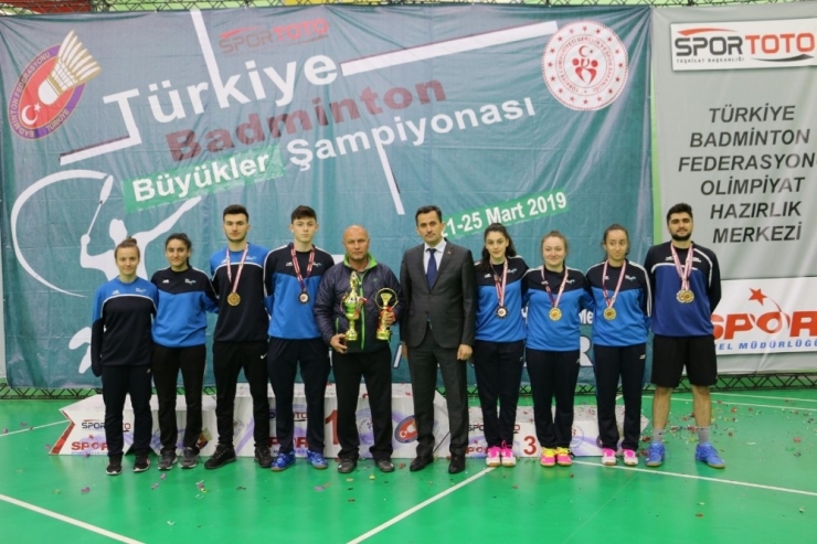 Badminton Şampiyonası’na Erzincan Damgasını Vurdu