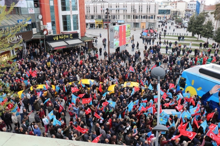 Dr. Arslan: "Adapazarı’nı Hasta Halinden Kurtarıp Biz ’İyi’ Edeceğiz"