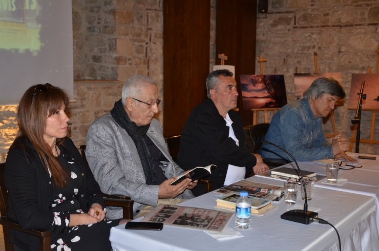 Kuşadası’nda Yazarlar Buluşması