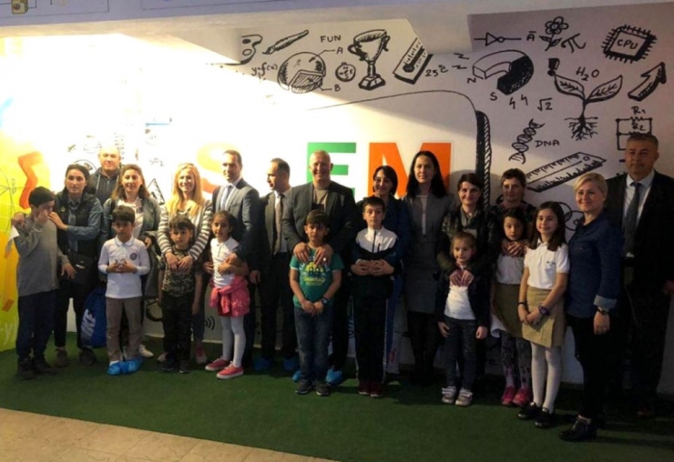 Öğrenciler Aileleri Birlikte Stem Dersine Giriyor