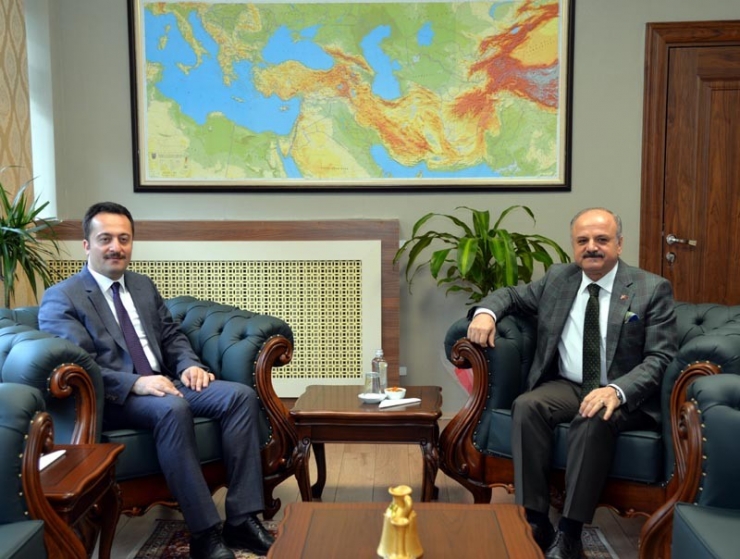 Eskişehir Valisi Çakacak’dan Vali Şentürk’e Ziyaret