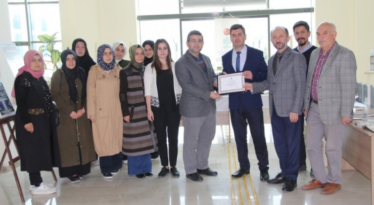 Dpü İslami İlimler Fakültesinde Kitap Sergisi