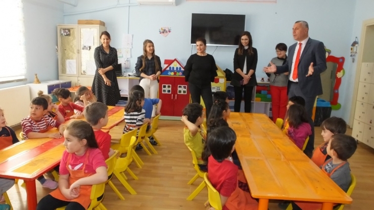 Balıkesir’de Minik Eller Çamurdan Çömlek Yaptı