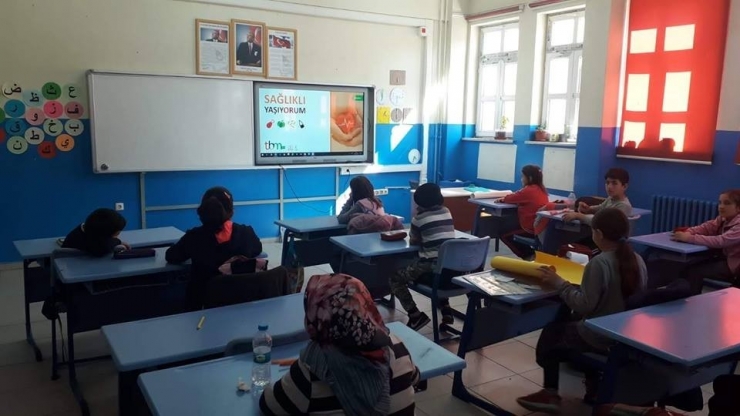 Öğrencilere Ve Velilerine Bağımlılıkla Mücadele Eğitimi