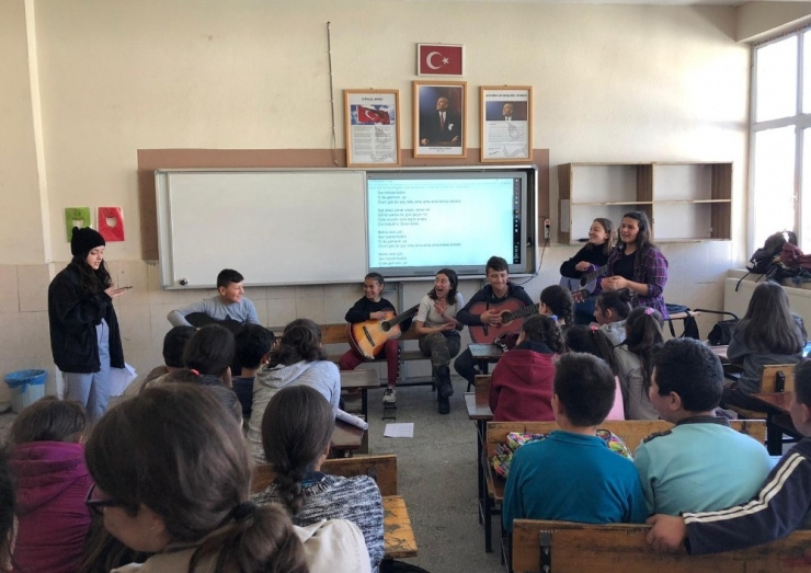 Burhaniye’de Kardeş Okul Projesi