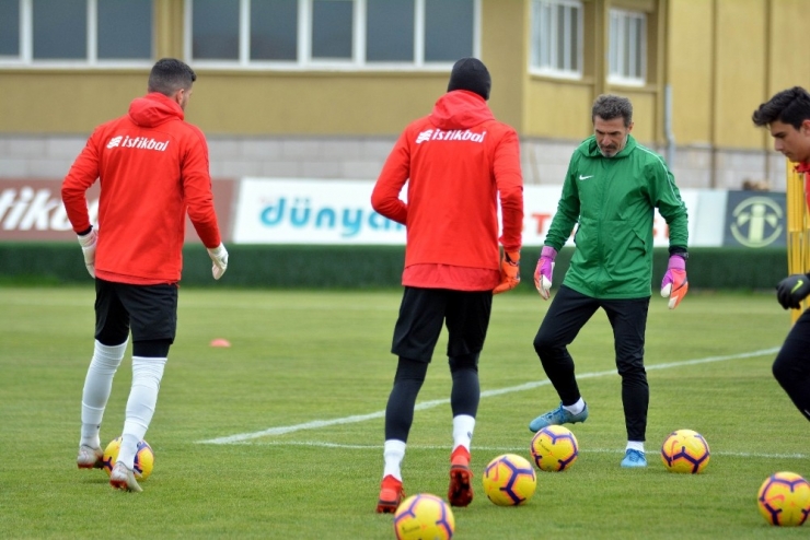 İm Kayserispor, Demir Grup Sivasspor Maçının Hazırlıklarını Sürdürüyor