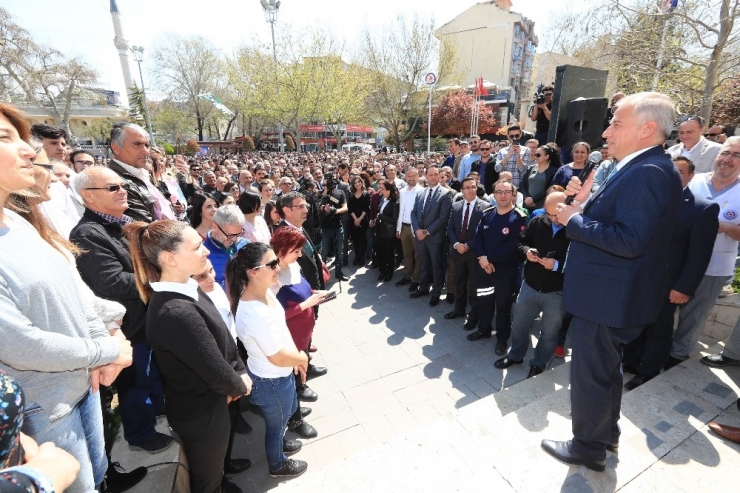 Personelden Başkan Zolan’a Sürpriz Karşılama