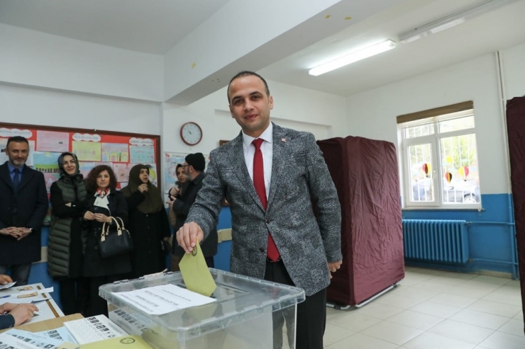 Fatsa Ak Parti Dedi, Kibar Başkan Oldu