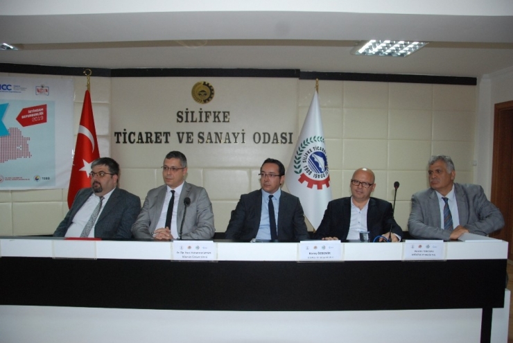 Silifke’de "Kariyer Günü" Etkinliği Düzenlendi