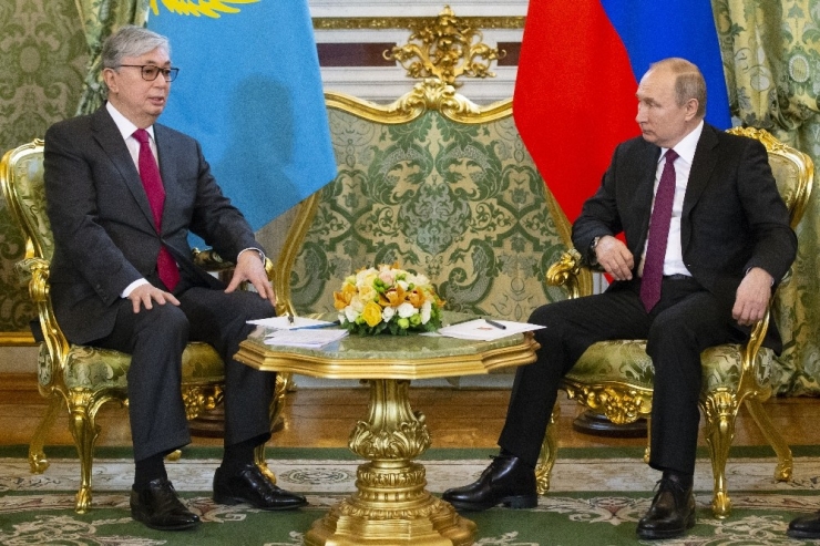 Kazakistan’ın Yeni Cumhurbaşkanı Tokayev, Putin’le Görüştü