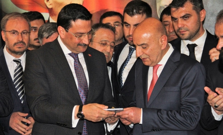 Keçiören’in Yeni Belediye Başkanı Altınok Görevi Mustafa Ak’tan Devraldı