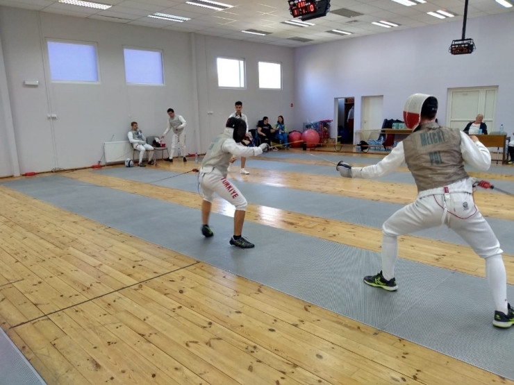 Dünya Eskrim Şampiyonası 6 Nisan’da Polonya’da Yapılacak