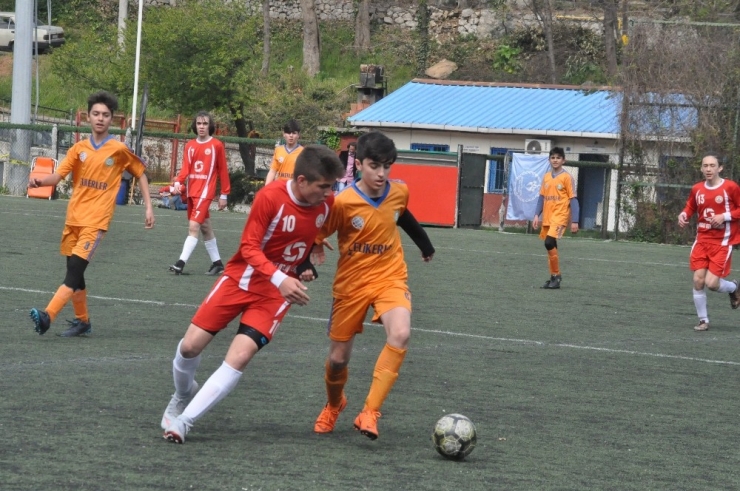 Yıldız Futbol Grup Müsabakaları Başladı