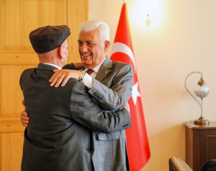 Başkan Gürün’e Tebrik Ve Destek Ziyaretleri Sürüyor