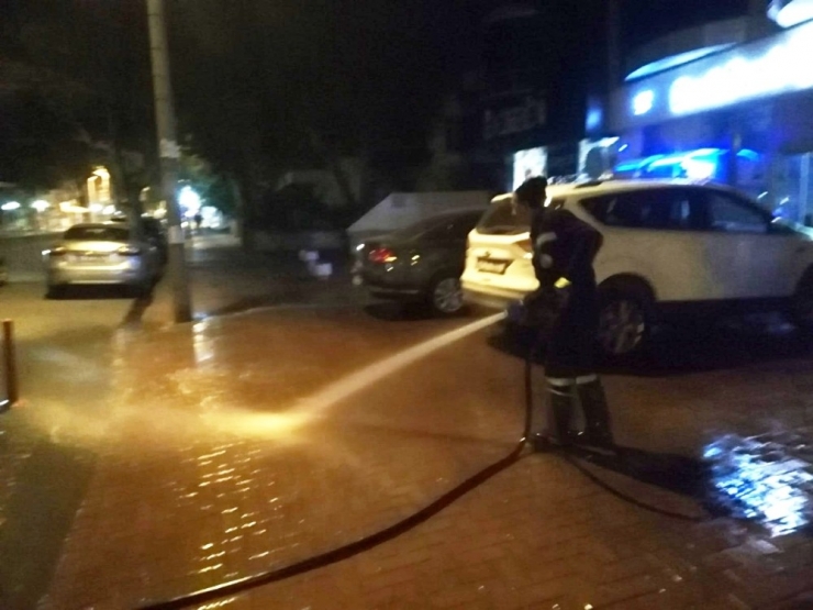 Burhaniye’de Yeni Başkanın İlk İcraatı