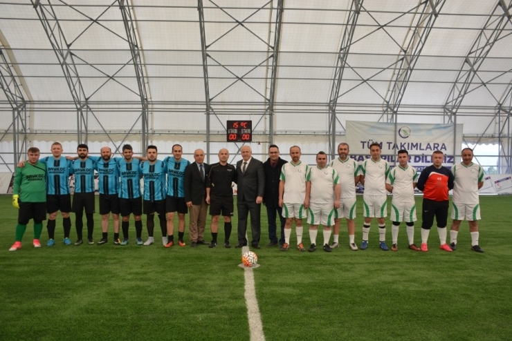 Üniversitede Futbol Turnuvası Heyecanı Başladı