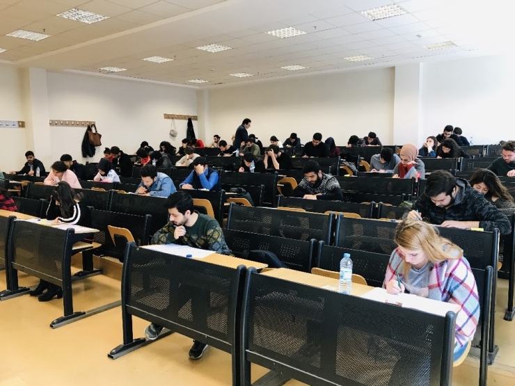 Kilis’te Avrupa’da Öğrenim Görmek İsteyen Öğrenciler İçin Yabancı Dil Sınavı
