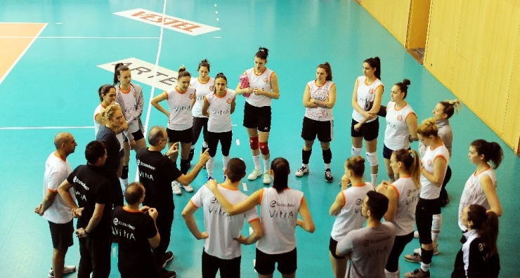 Eczacıbaşı Vitra, Galatasaray Maçı Hazırlıklarını Sürdürdü