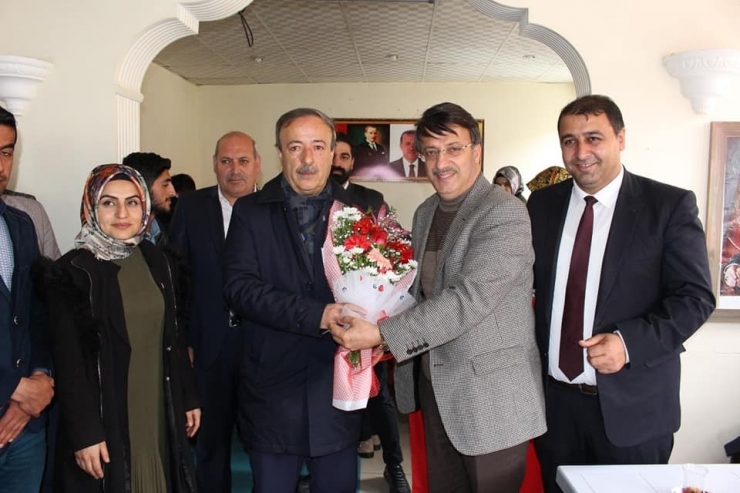 Ak Parti’lilerden Başkan Arvas’a Ziyaret