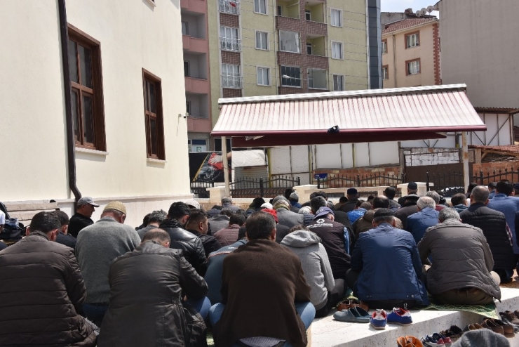 Soğukpınar Camii Yeniden İbadete Açıldı