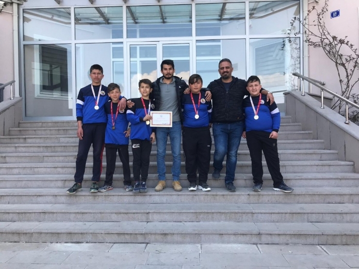 Köy Okulunun Büyük Başarısı