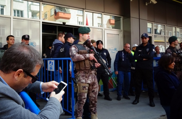 Pendik’te Geçersiz Oylar Yeniden Sayılıyor