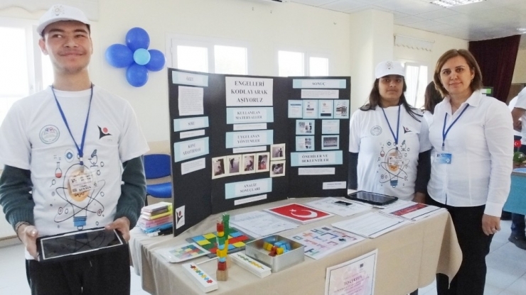 Burhaniye’de Özel Öğrencilerin Tubitak Bilim Fuarı Coşkusu