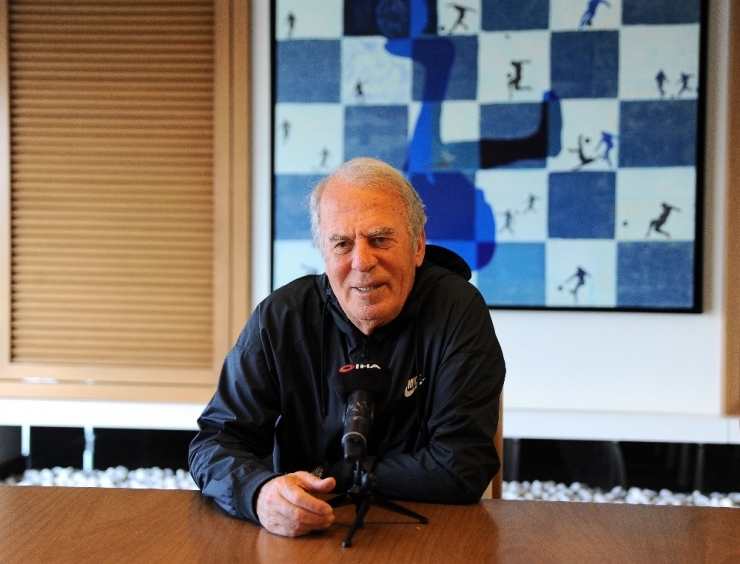 Mustafa Denizli: "Kalan 24 Puanının Çoğunu Alabiliriz"