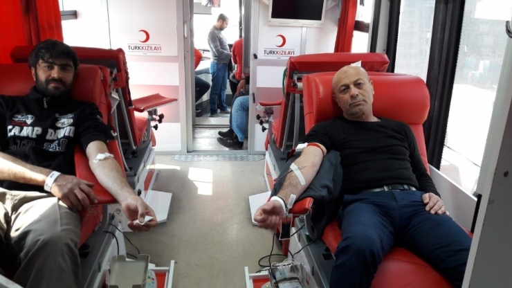 Küçük Sanayi Sitesi Esnafından Kan Bağışı