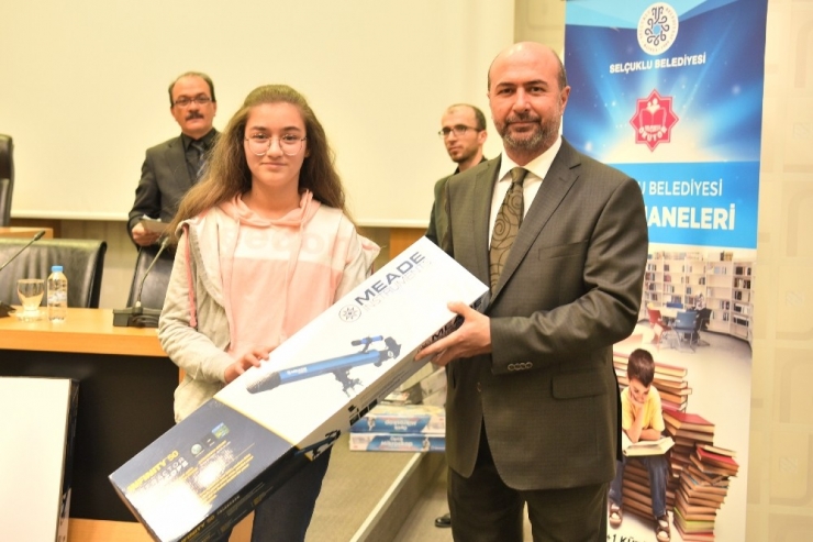 Selçuklu’da Kitap Dostları Ödüllendirildi