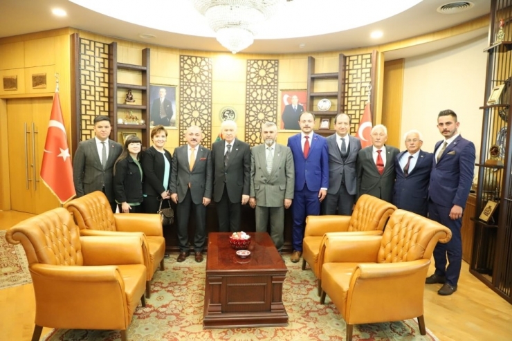 İlk Ziyaret Bahçeli’ye