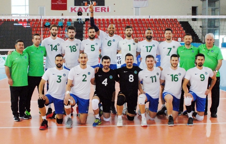 Voleybol 1. Lig Erkekler: Akkuş Belediyespor: 0 - Bursa Büyükşehir Belediyespor: 3