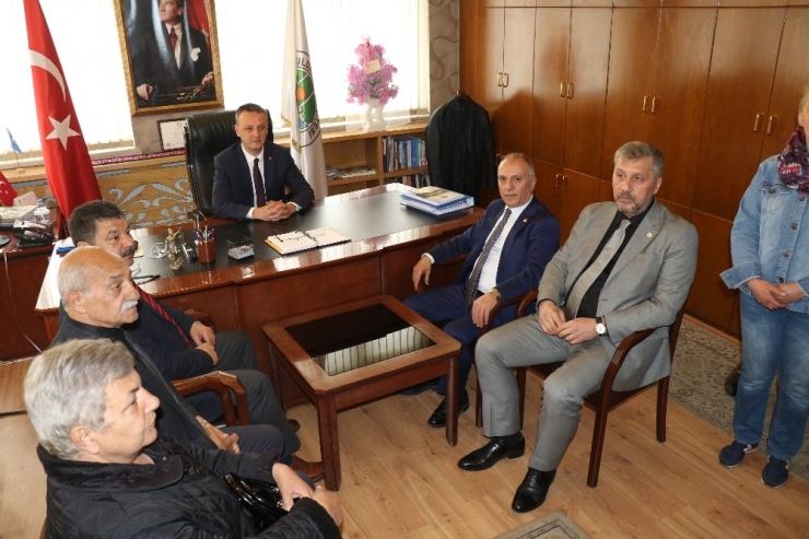 Başkan Alan’ı Tebrik Eden Şanal, "Buruk Bir Ziyaret"