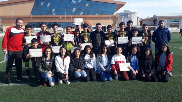 Kerim Tuncer Ortaokulu Bölge Şampiyonu Oldu