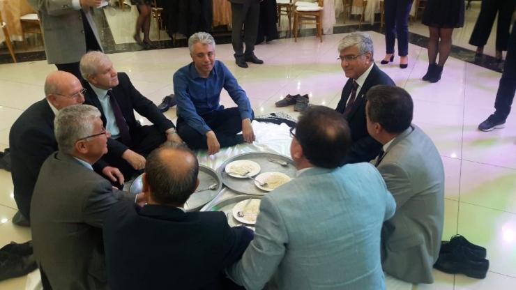 Ticaret Lisesi Mezunları Toplandı