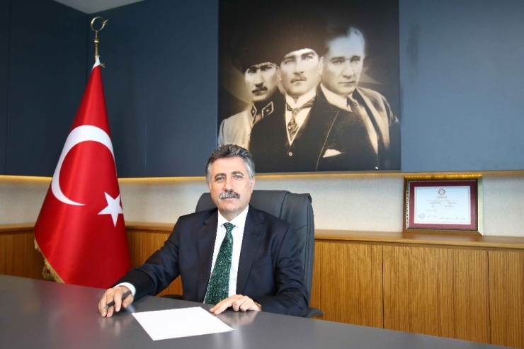 Bayraklı’da Serdar Sandal Mesaiye Başladı