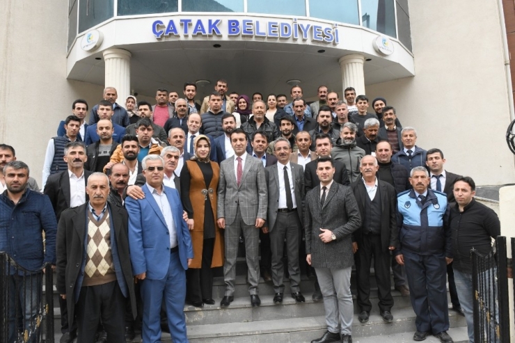 Çatak Belediye Başkanı Şeylan Görevine Başladı