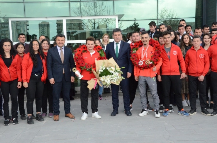 Avrupa’dan Kayseri’ye 3 Madalya Birden