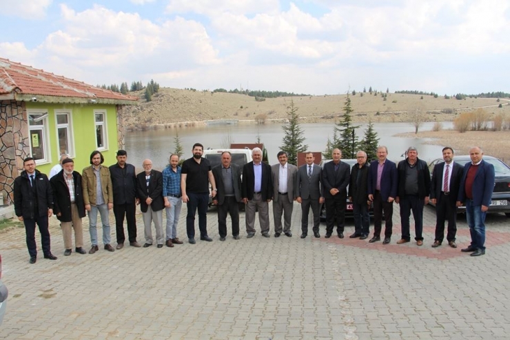 Köylerini Kalkındırmak İçin Dernek Kurdular