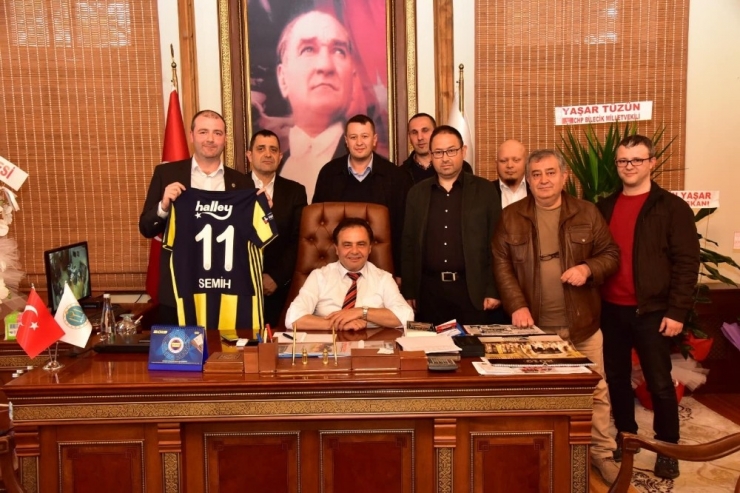 Başkan Şahin Tebrikleri Kabul Ediyor