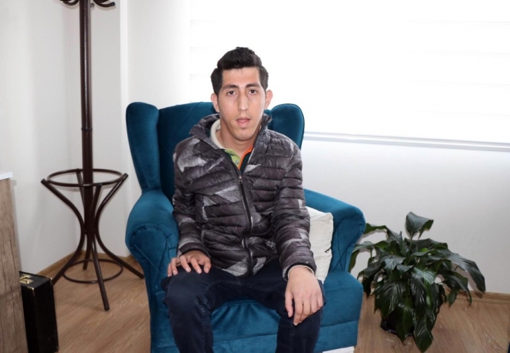 Ablası Gibi Ölmemesi İçin 80 Bin Tl’ye İhtiyacı Var