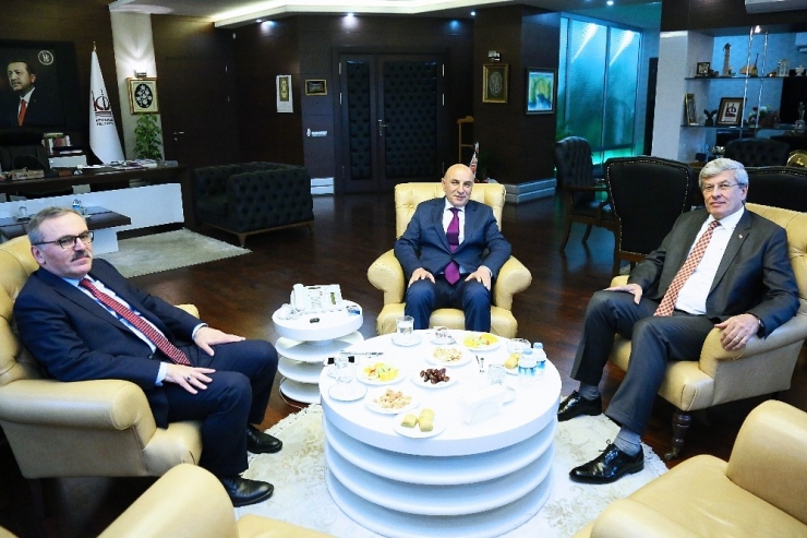 Efsane Başkan Altınok’un Bitmeyen Tebrik Trafiği