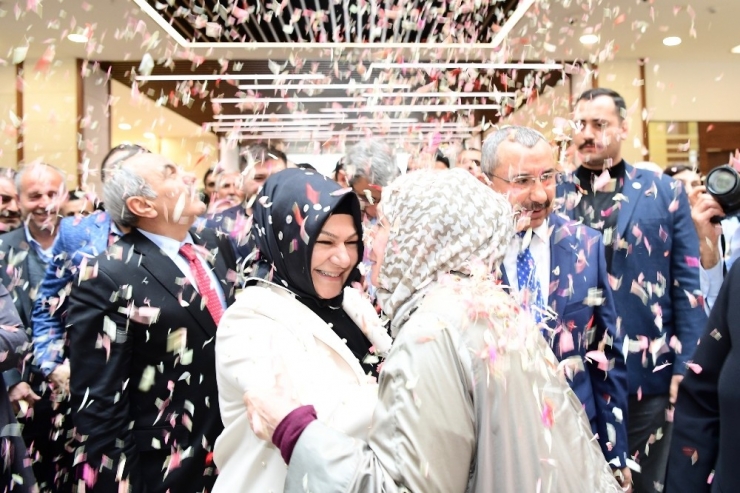 Sancaktepe Belediye Başkanı Şeyma Döğücü, İsmail Erdem’den Görevi Devraldı