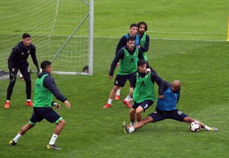 Fenerbahçe’de Derbi Hazırlıkları Sürüyor