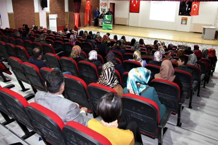 Elazığ’da "Sağlıklı Yaşam, Sağlıklı Gelecek" Semineri