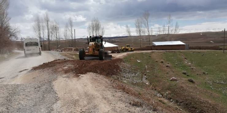 Başkan Tanış Çalışmalara Başladı