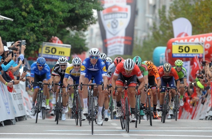 Tur’un Teknoloji Ve İletişim Sponsoru Turkcell Oldu