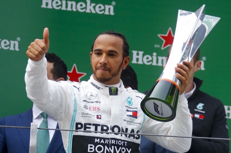Çin’de Zafer Lewis Hamilton’ın